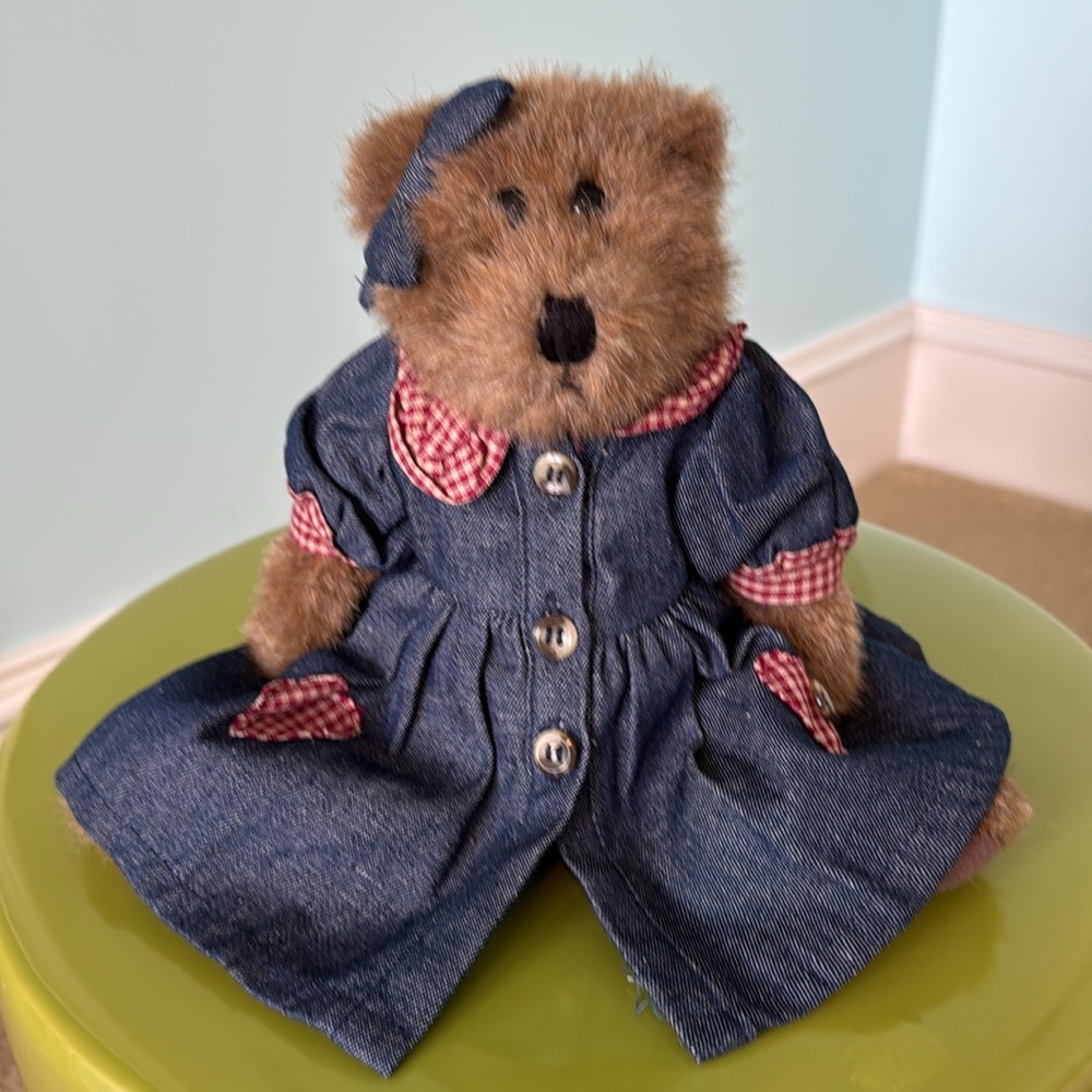 EUC Boyd’s Bears Emmy Lou approximately 10 inches